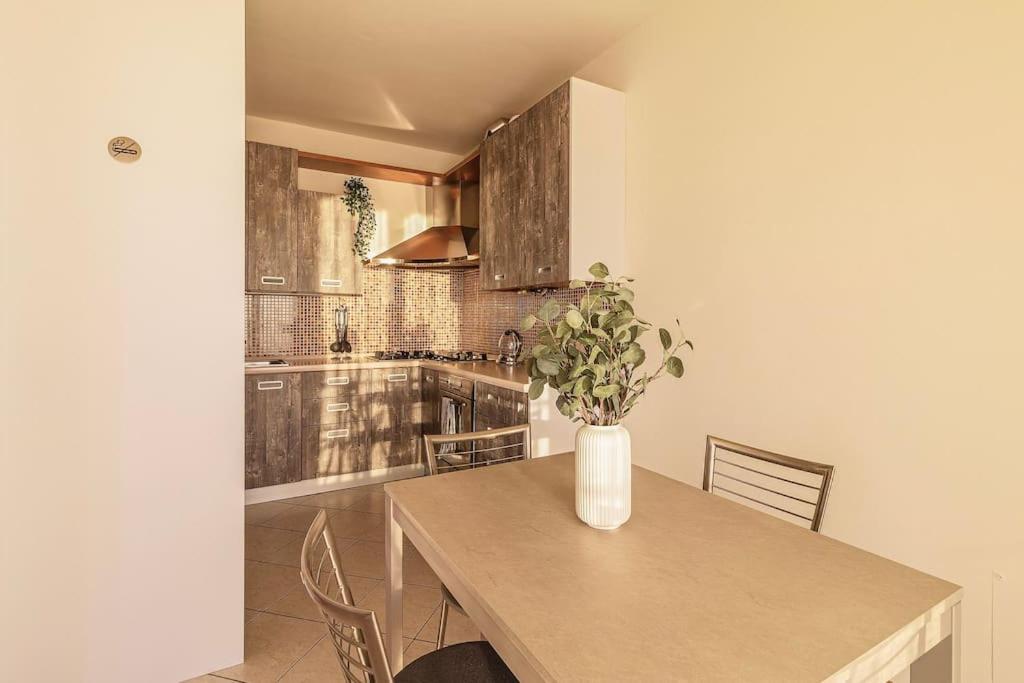 Appartamento Bellavista Con Ac E Posto Auto A Brunate Комо Экстерьер фото