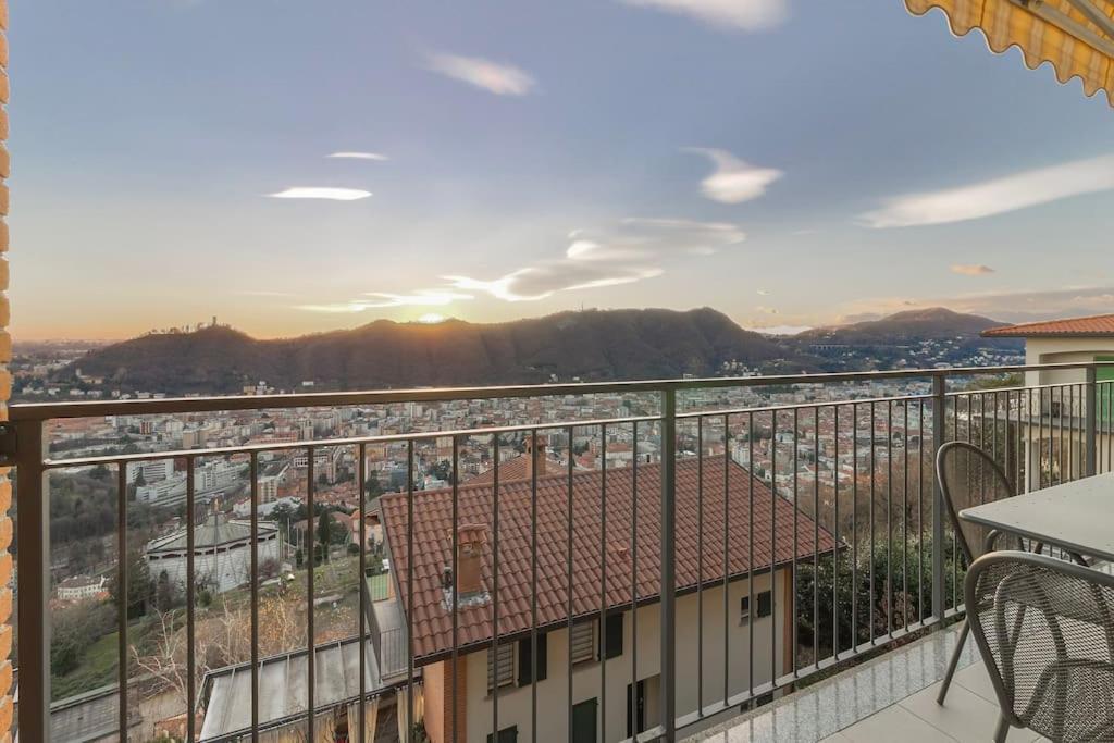 Appartamento Bellavista Con Ac E Posto Auto A Brunate Комо Экстерьер фото